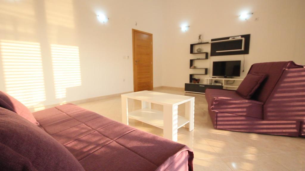 Apartments Percobic Sutomore Pokoj fotografie