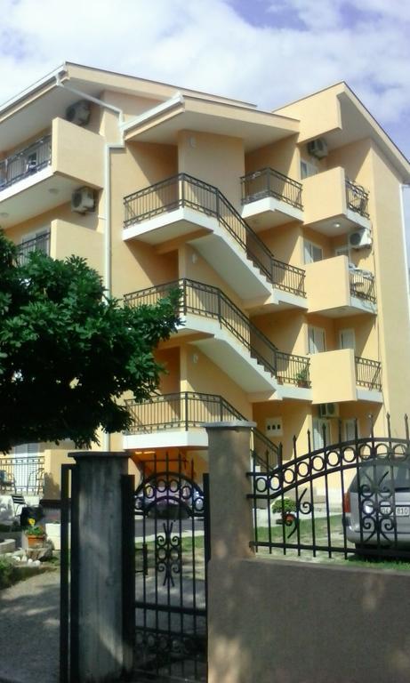 Apartments Percobic Sutomore Pokoj fotografie
